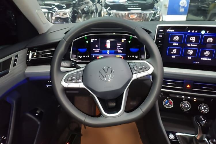 Used Volkswagen Sagitar 2026 Model 30 Million Units Selected 300TSI DSG Surpassing Edition Steering Wheel