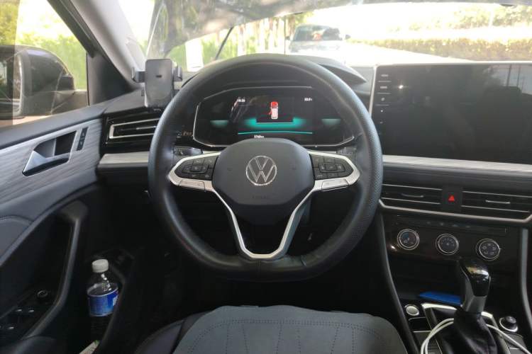 Used Volkswagen Sagitar 2026 Model 30 Million Units Selected 300TSI DSG Surpassing Edition Steering Wheel
