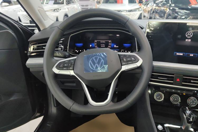Used Volkswagen Sagitar 2026 Model 30 Million Units Selected 300TSI DSG Surpassing Edition Steering Wheel