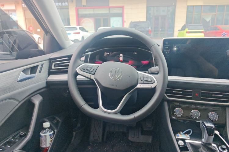 Used Volkswagen Sagitar 2026 Model 30 Million Units Selected 300TSI DSG Surpassing Edition Steering Wheel