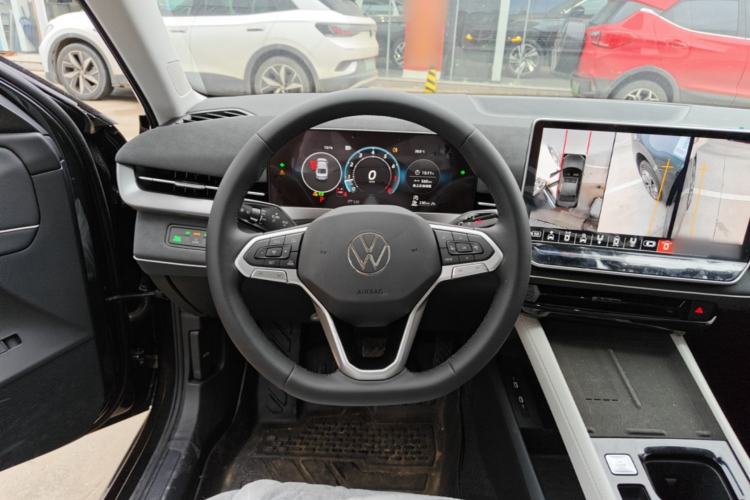 Used Volkswagen Sagitar 2026 Model L 300TSI DSG Elite Version Steering Wheel