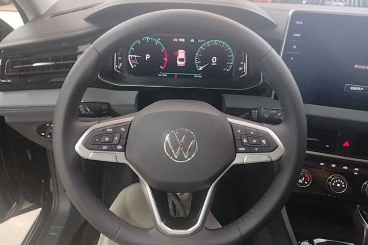 Used Volkswagen Sagitar 2026 Model, Facelifted 30 Million Units Selected Model, 300TSI DSG Beyond Edition Steering Wheel