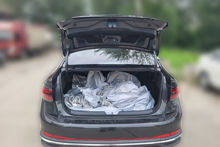 Used Volkswagen Sagitar 2026 Model, Facelifted 30 Million Units Selected Model, 300TSI DSG Beyond Edition Trunk