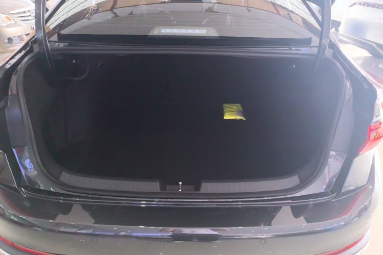 Used Volkswagen Sagitar 2026 Model 30 Million Units Selected 300TSI DSG Surpassing Edition Trunk