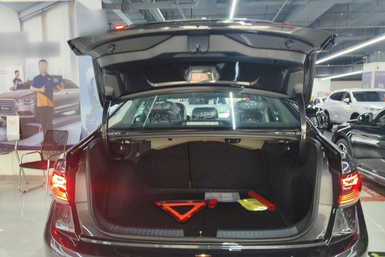 Used Volkswagen Sagitar 2026 Model 30 Million Units Selected 300TSI DSG Surpassing Edition Trunk