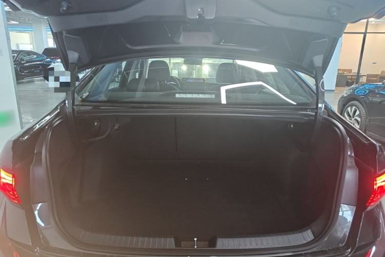 Used Volkswagen Sagitar 2026 Model 30 Million Units Selected 300TSI DSG Surpassing Edition Trunk
