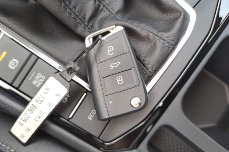 Used Volkswagen Sagitar 2026 Model 30 Million Units Selected 300TSI DSG Surpassing Edition Vehicle Key