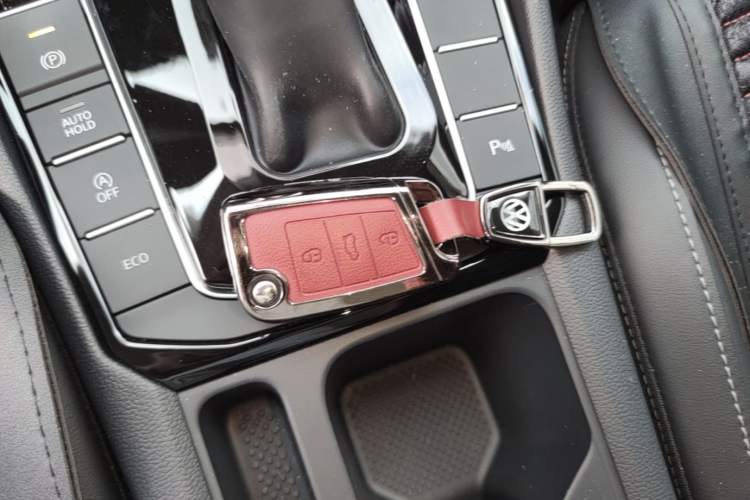 Used Volkswagen Sagitar 2026 Model 30 Million Units Selected 300TSI DSG Surpassing Edition Vehicle Key