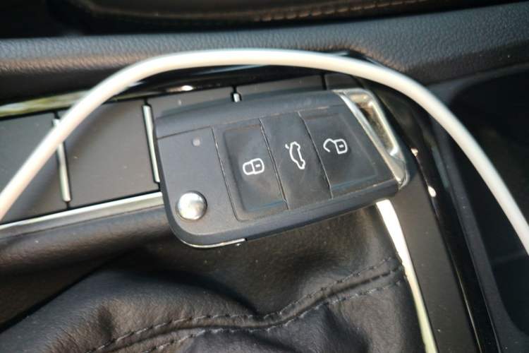 Used Volkswagen Sagitar 2026 Model 30 Million Units Selected 300TSI DSG Surpassing Edition Vehicle Key