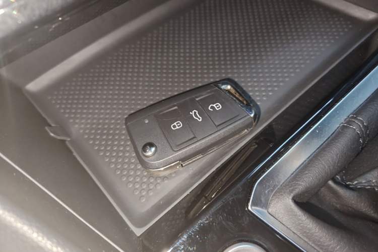 Used Volkswagen Sagitar 2026 Model 30 Million Units Selected 300TSI DSG Surpassing Edition Vehicle Key