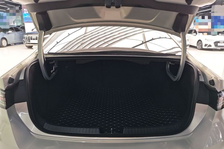 Used Volkswagen Sagitar 2026 Model L 300TSI DSG Elite Version Trunk