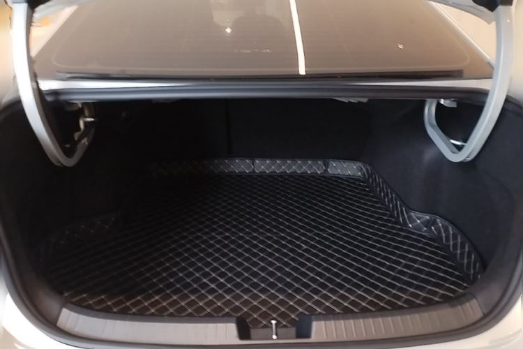 Used Volkswagen Sagitar 2026 Model L 300TSI DSG Luxury Version Trunk