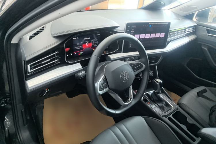Used Volkswagen Sagitar 2026 Model 30 Million Units Selected 300TSI DSG Surpassing Edition Center Console