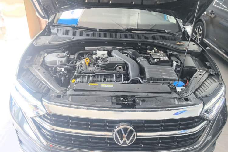 Used Volkswagen Sagitar 2026 Model 30 Million Units Selected 300TSI DSG Surpassing Edition Engine Bay