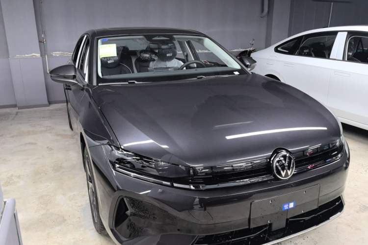 Used Volkswagen Sagitar 2026 Model L 300TSI DSG Elite Version Exterior 2