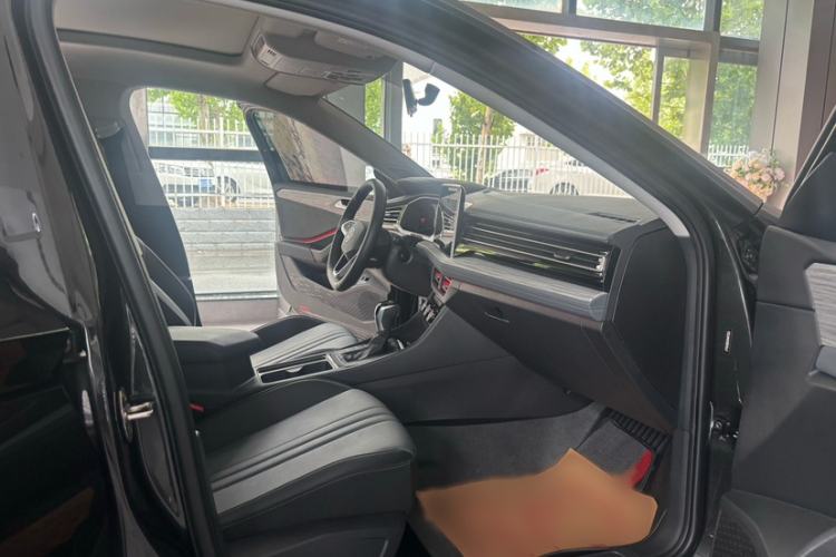 Used Volkswagen Sagitar 2026 Model 30 Million Units Selected 300TSI DSG Surpassing Edition Interior 7