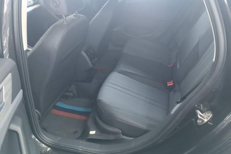 Used Volkswagen Sagitar 2026 Model 30 Million Units Selected 300TSI DSG Surpassing Edition Left Rear Seat