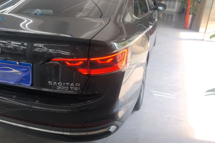 Used Volkswagen Sagitar 2026 Model 30 Million Units Selected 300TSI DSG Surpassing Edition Right Rear Taillight