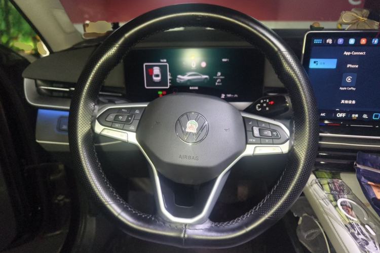 Used Volkswagen Sagitar 2026 Model L 300TSI DSG Elite Version Steering Wheel
