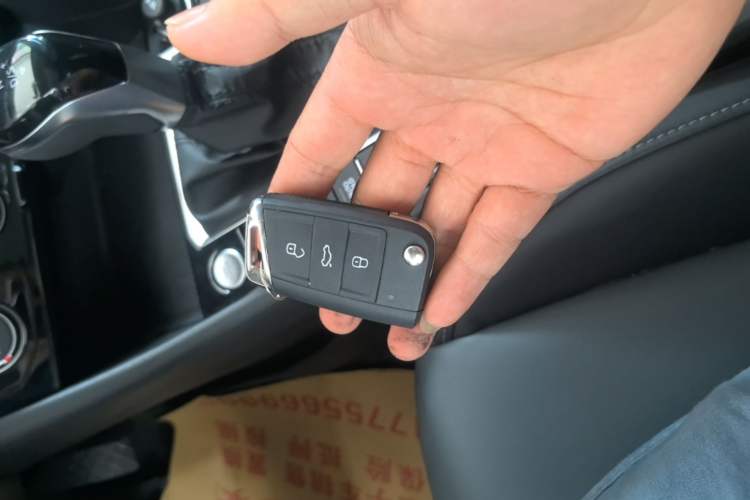 Used Volkswagen Sagitar 2026 Model 30 Million Units Selected 300TSI DSG Surpassing Edition Vehicle Key