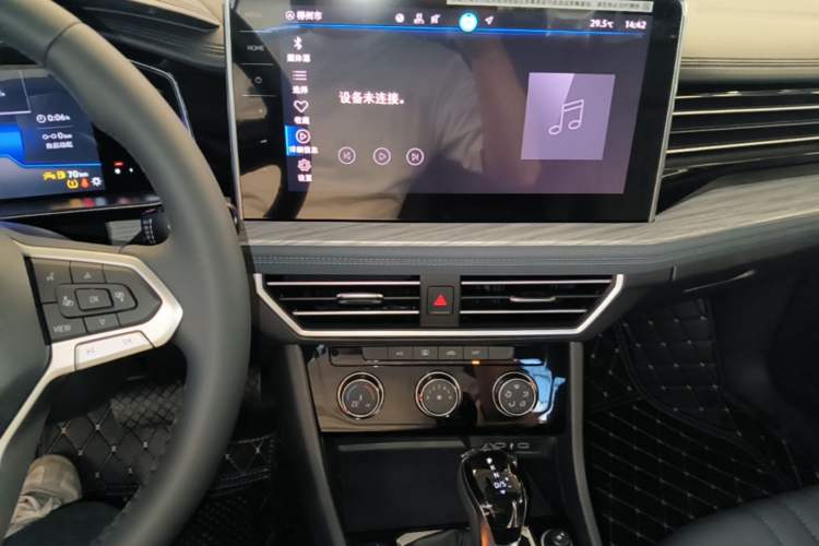 Used Volkswagen Sagitar 2026 Model 30 Million Units Selected 300TSI DSG Surpassing Edition Audio And AC Panel