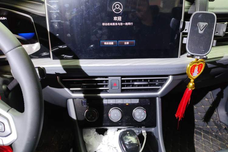 Used Volkswagen Sagitar 2026 Model 30 Million Units Selected 300TSI DSG Surpassing Edition Audio And AC Panel
