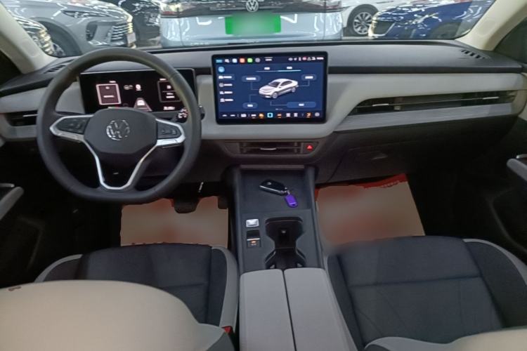 Used Volkswagen Sagitar 2026 Model S 1.5L Elite Edition Center Console