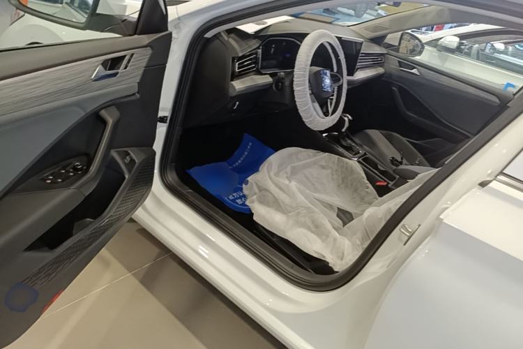 Used Volkswagen Sagitar 2026 Model 30 Million Units Selected 300TSI DSG Surpassing Edition Driver Seat