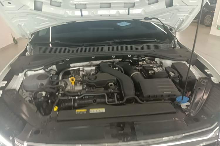 Used Volkswagen Sagitar 2026 Model 30 Million Units Selected 300TSI DSG Surpassing Edition Engine Bay