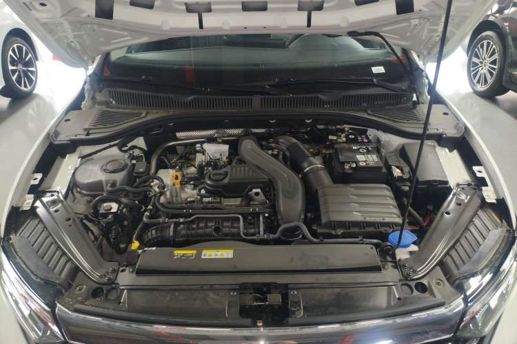 Used Volkswagen Sagitar 2026 Model 30 Million Units Selected 300TSI DSG Surpassing Edition Engine Bay