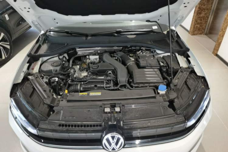Used Volkswagen Sagitar 2026 Model L 300TSI DSG Luxury Version Engine Bay