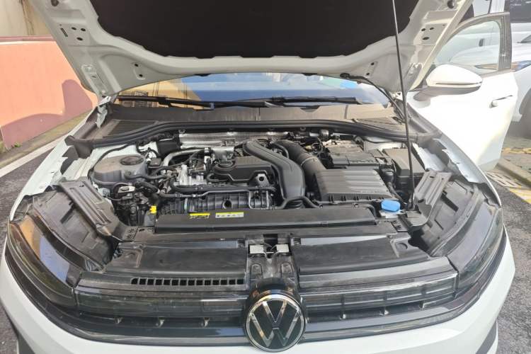 Used Volkswagen Sagitar 2026 Model L 300TSI DSG Fashion Version Engine Bay