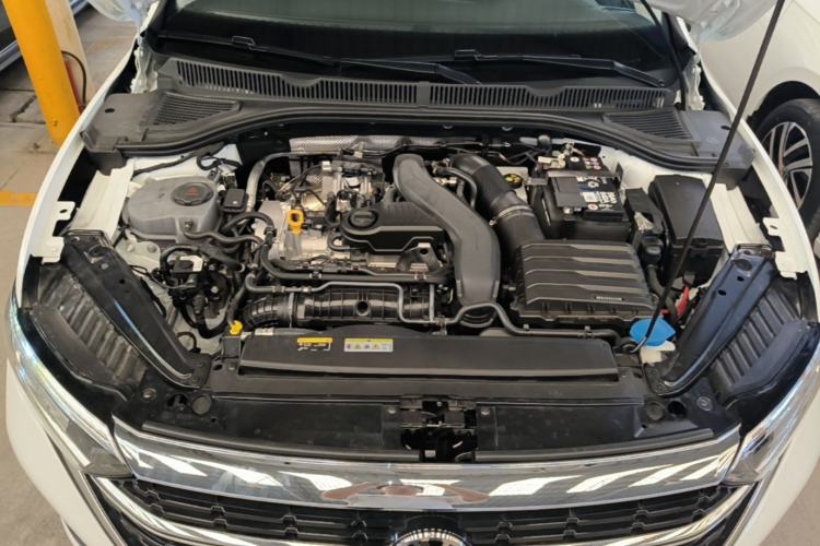 Used Volkswagen Sagitar 2026 Model 30 Million Units Selected 300TSI DSG Surpassing Edition Engine Bay