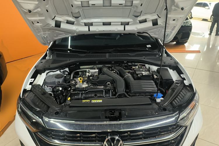 Used Volkswagen Sagitar 2026 Model 30 Million Units Selected 300TSI DSG Surpassing Edition Engine Bay
