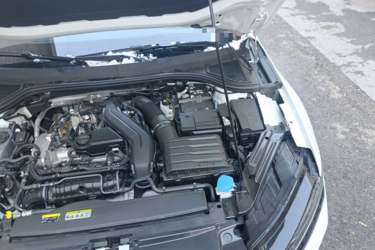 Used Volkswagen Sagitar 2026 Model L 300TSI DSG Elite Version Engine Bay Left