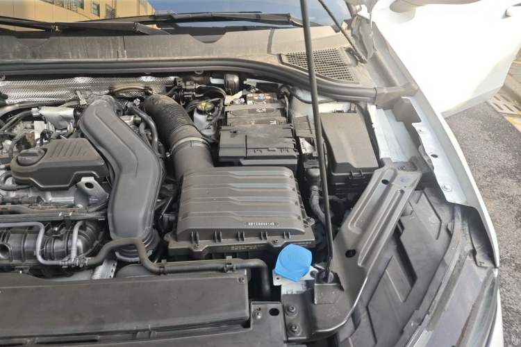 Used Volkswagen Sagitar 2026 Model L 300TSI DSG Fashion Version Engine Bay Left