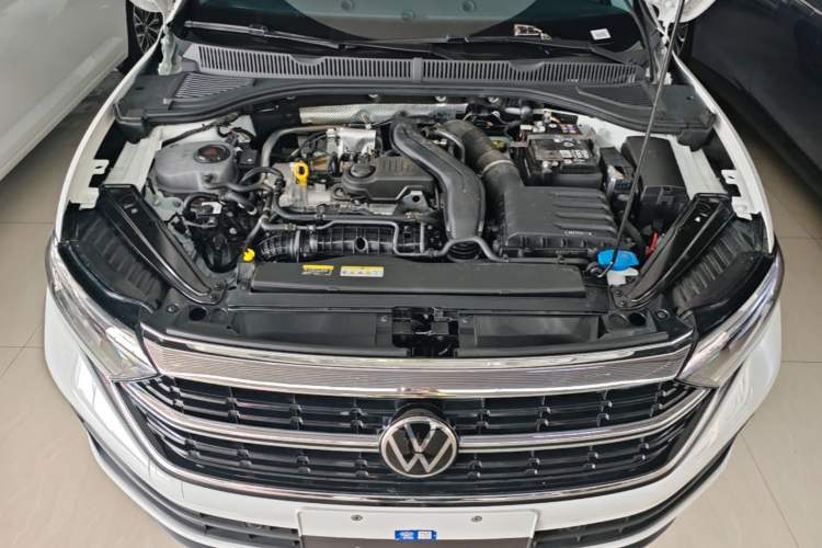 Used Volkswagen Sagitar 2026 Model 30 Million Units Selected 300TSI DSG Surpassing Edition Engine Bay
