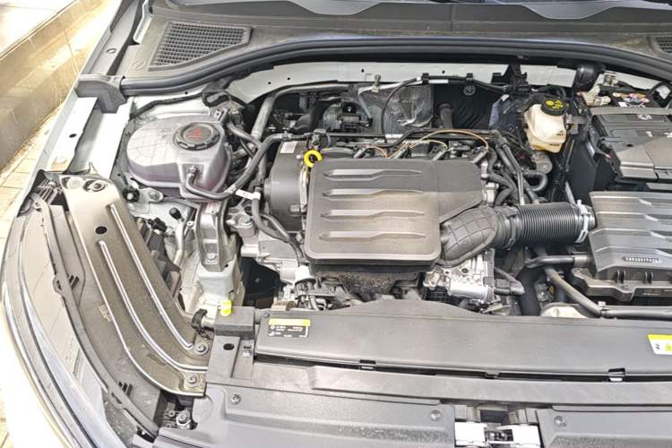 Used Volkswagen Sagitar 2026 Model S 1.5L Elite Edition Engine Bay Right