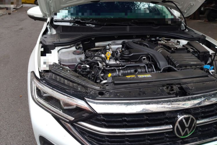 Used Volkswagen Sagitar 2026 Model 30 Million Units Selected 300TSI DSG Surpassing Edition Engine Bay Right