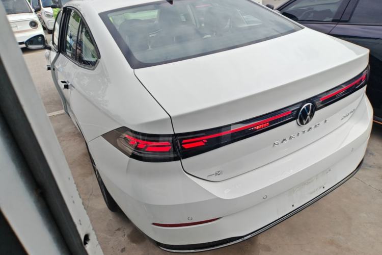 Used Volkswagen Sagitar 2026 Model L 300TSI DSG Elite Version Exterior 2
