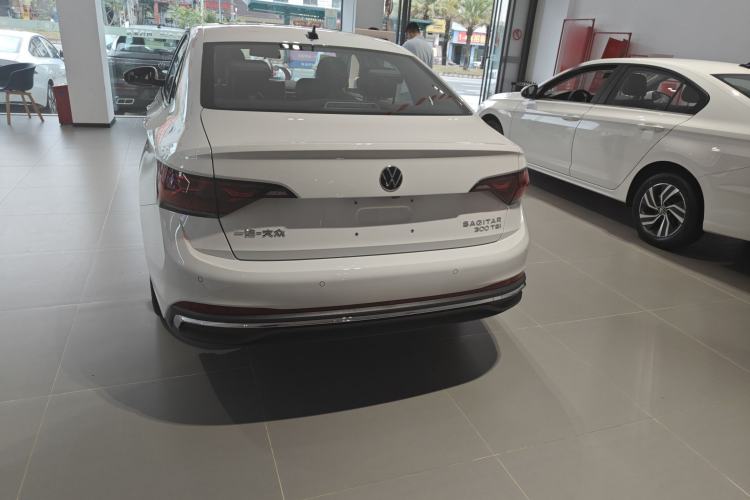 Used Volkswagen Sagitar 2026 Model 30 Million Units Selected 300TSI DSG Surpassing Edition Exterior 3