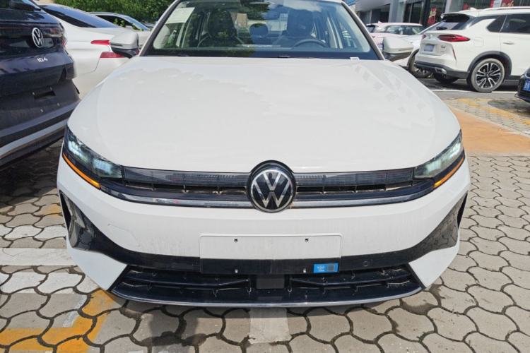 Used Volkswagen Sagitar 2026 Model L 300TSI DSG Elite Version Front