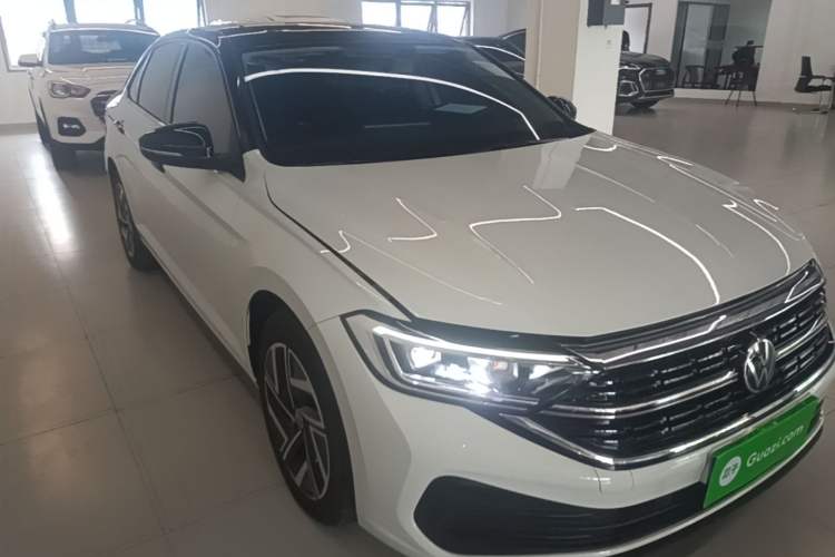Used Volkswagen Sagitar 2026 Model 30 Million Units Selected 300TSI DSG Surpassing Edition Front Right 45 Deg