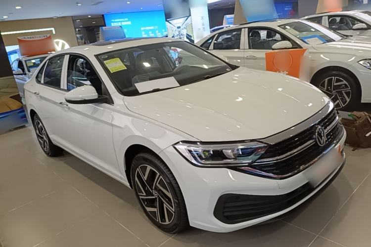 Used Volkswagen Sagitar 2026 Model 30 Million Units Selected 300TSI DSG Surpassing Edition Front Right 45 Deg