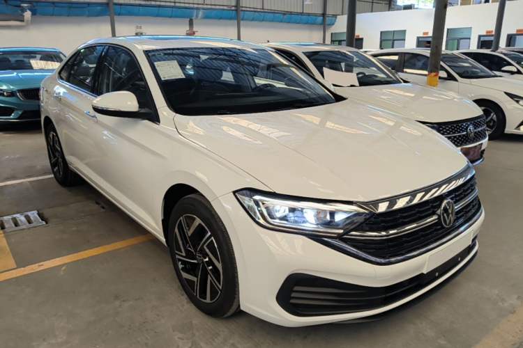 Used Volkswagen Sagitar 2026 Model 30 Million Units Selected 300TSI DSG Surpassing Edition Front Right 45 Deg