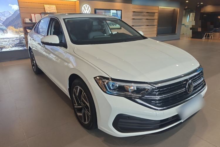 Used Volkswagen Sagitar 2026 Model 30 Million Units Selected 300TSI DSG Surpassing Edition Front Right 45 Deg