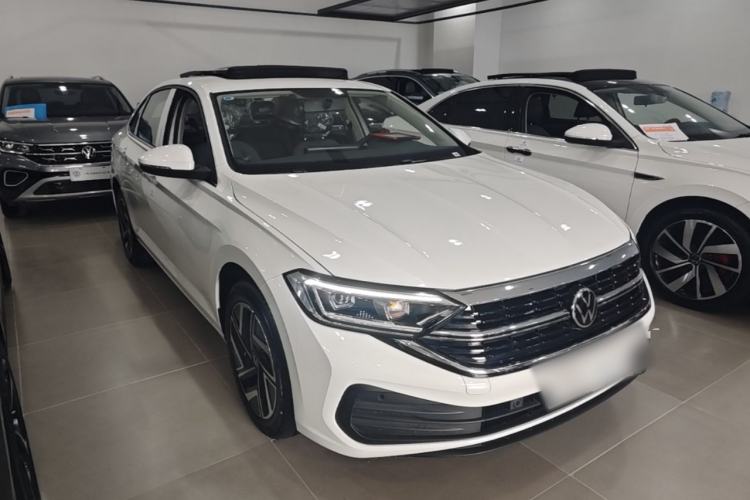 Used Volkswagen Sagitar 2026 Model 30 Million Units Selected 300TSI DSG Surpassing Edition Front Right 45 Deg