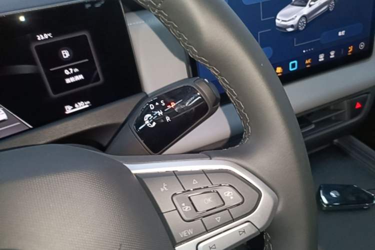 Used Volkswagen Sagitar 2026 Model S 1.5L Elite Edition Gear Lever