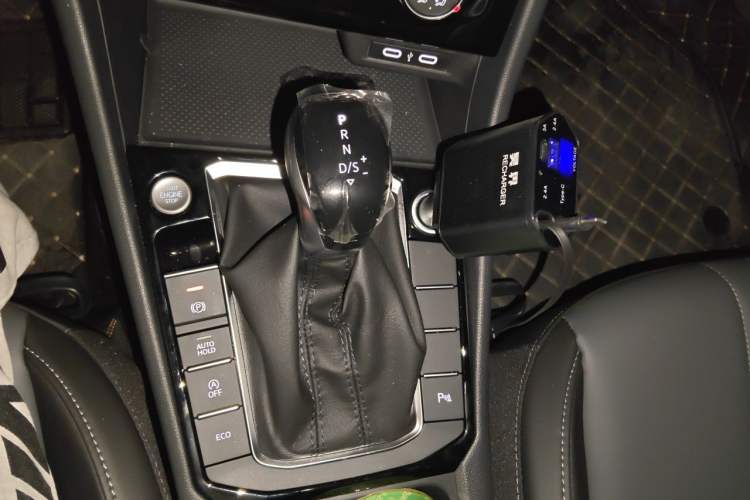Used Volkswagen Sagitar 2026 Model 30 Million Units Selected 300TSI DSG Surpassing Edition Gear Lever