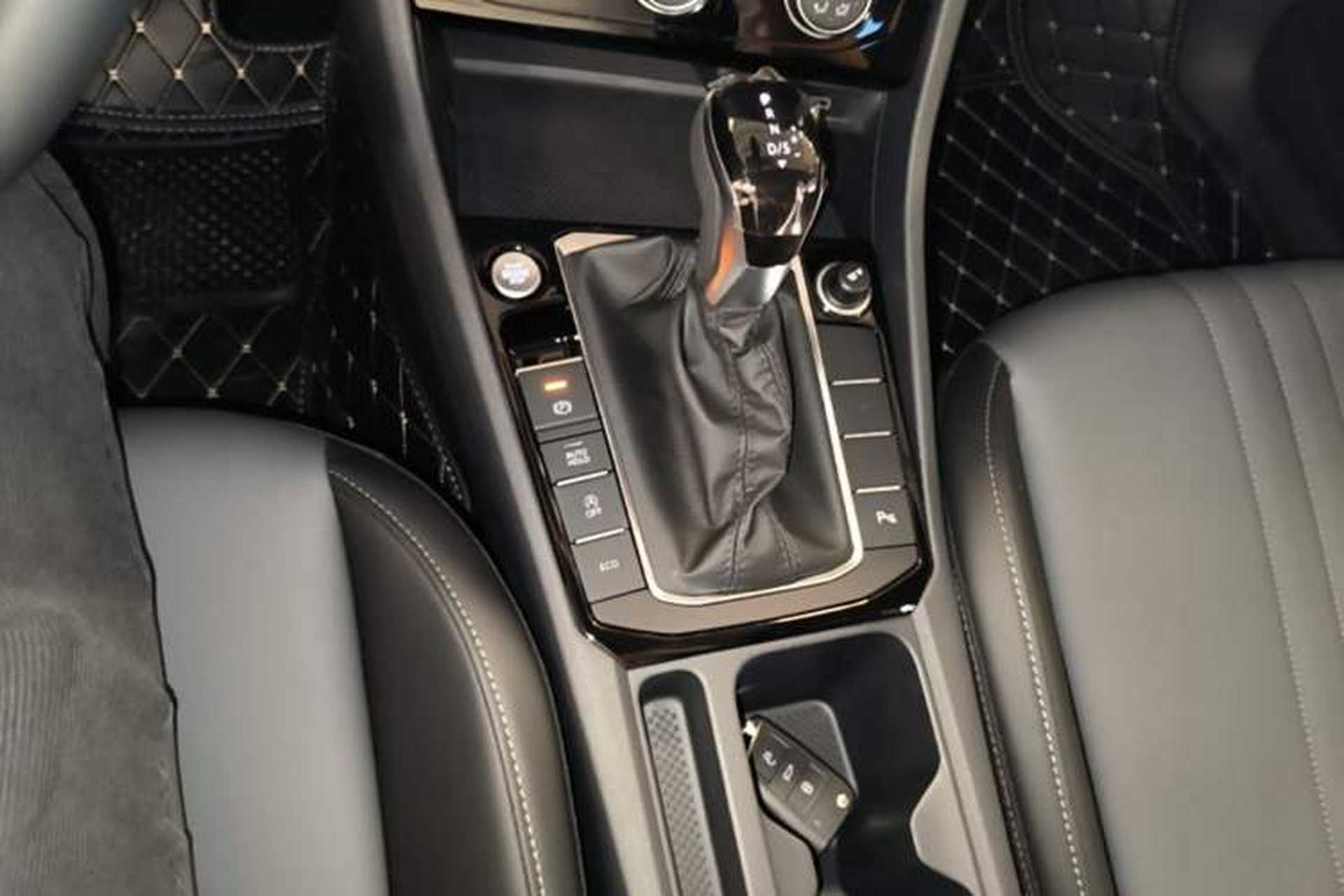 Used Volkswagen Sagitar 2026 Model 30 Million Units Selected 300TSI DSG Surpassing Edition Gear Lever